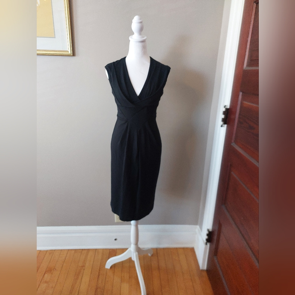 Sleeveless dress
